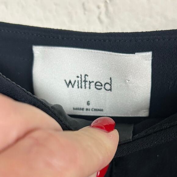 Aritzia Wilfred Black Shorts size 6 - Picture 3 of 7